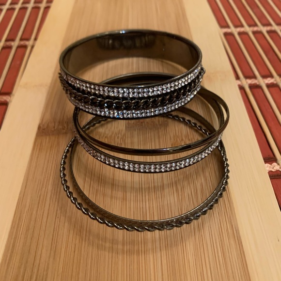 Bangle bracelet set - Picture 2 of 2